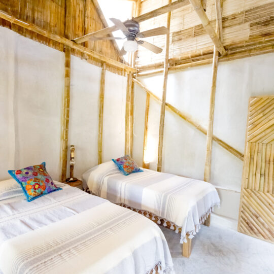 Cabaña ecológica frente a Laguna de Sontecomapan Veracruz